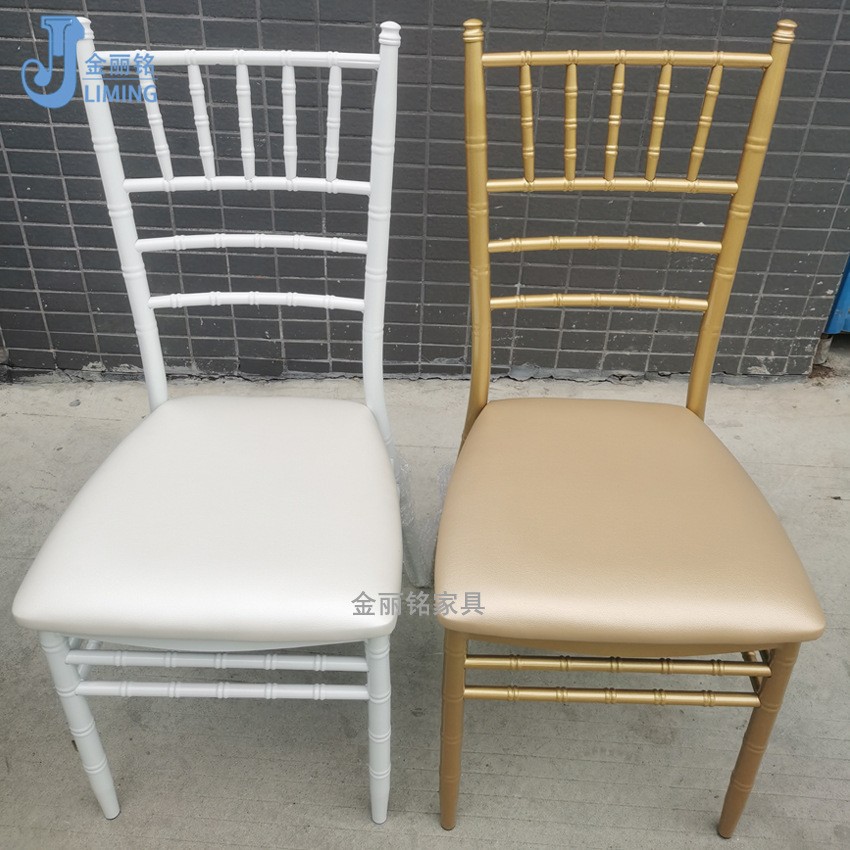 Fábrica al por mayor de metal comedor silla Hotel oro hierro banquete silla césped al aire libre bolsa suave boda Silla de Bambú