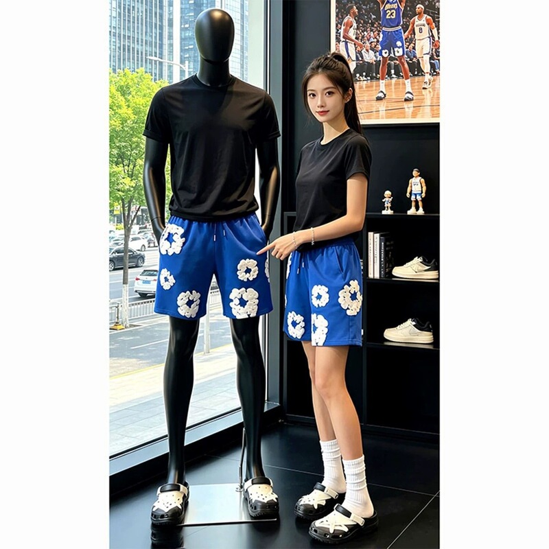 Blue cotton flower print shorts for men, summer American high street style sports pants, high-end, stylish basketball quarter-length shorts Blue cotton flower print shorts for men, summer American high street style sports pants, high-end, stylish basketball quarter-length shorts