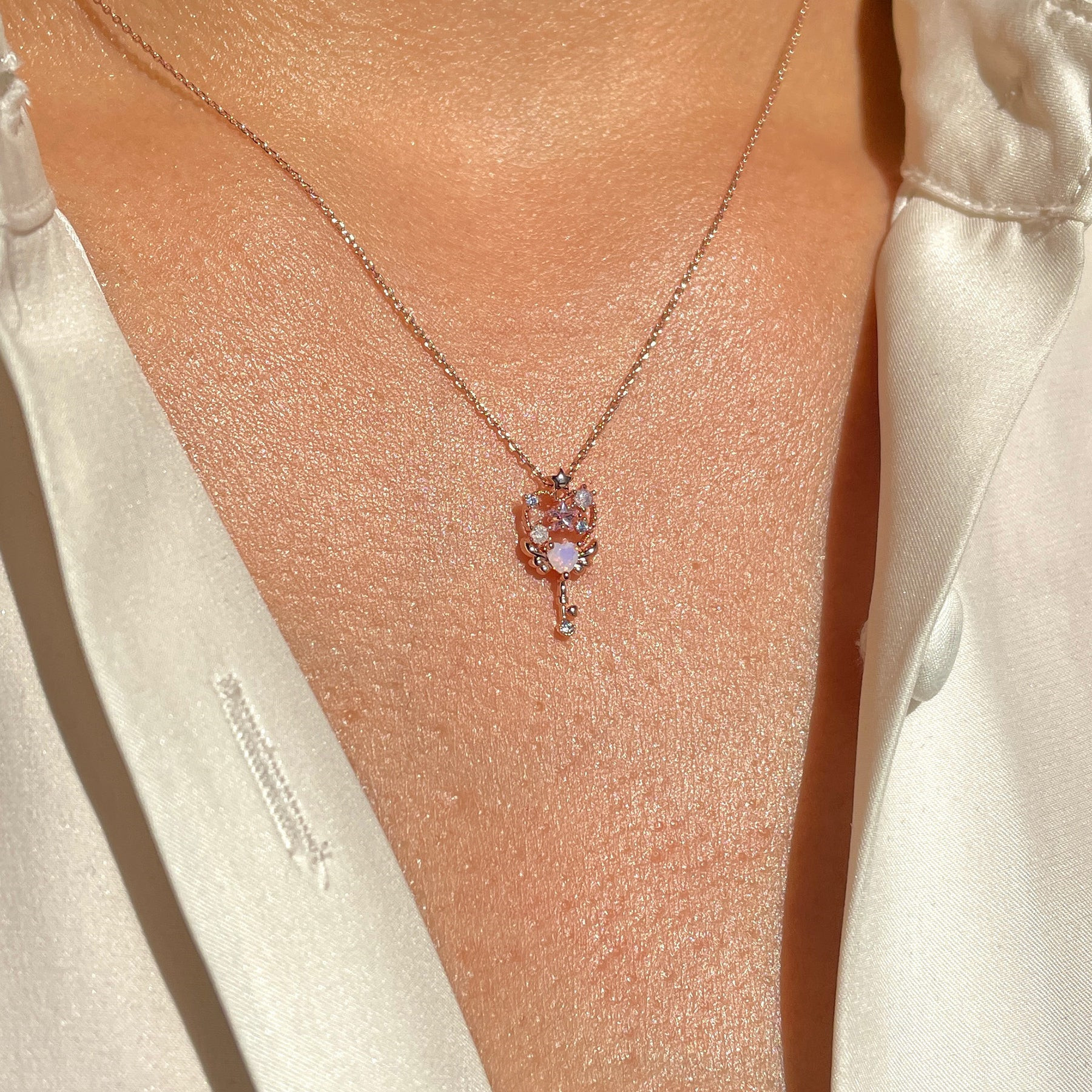 15g Weight Zircon Inlay Material Pendant Necklace Classification Daily Occasion Copper Material Heart Shape Pattern Women'S Gender Fashion Style Fashion Heart Shape Copper Pendant Necklace Zircon Copper Necklaces 1