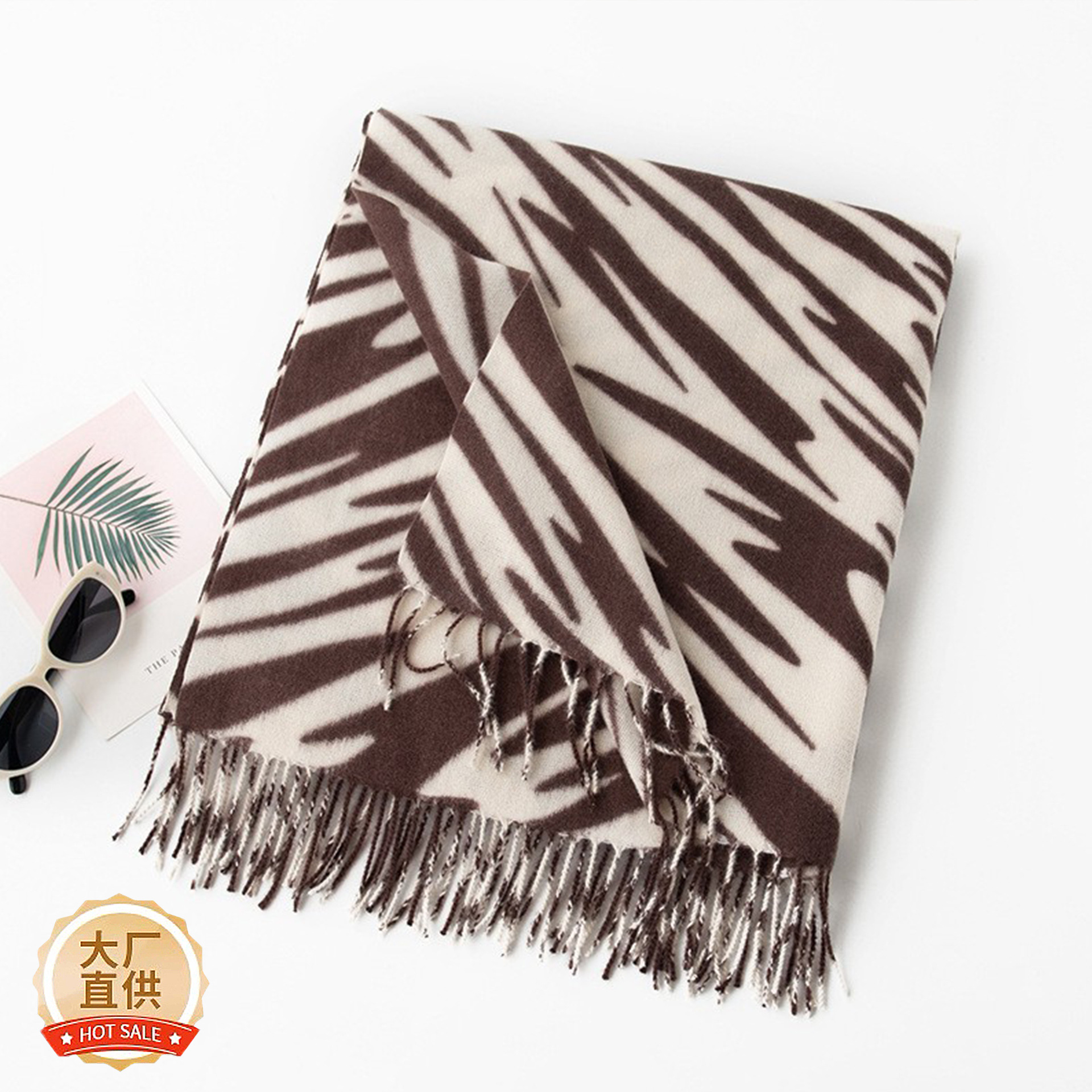 새로운 크로스보더 인조 캐시미어 스카프, 패셔너블한 다크 커피색 동물 무늬, 유럽 및 미국 스타일의 두꺼운 넥워머, 커플용 따뜻한 숄