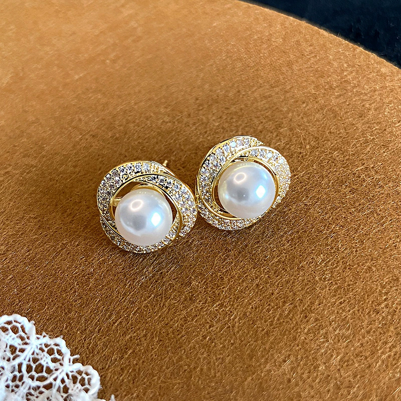 Серебряная игла, модные универсальные серьги с жемчугом, тренд сезона, высококачественный стиль