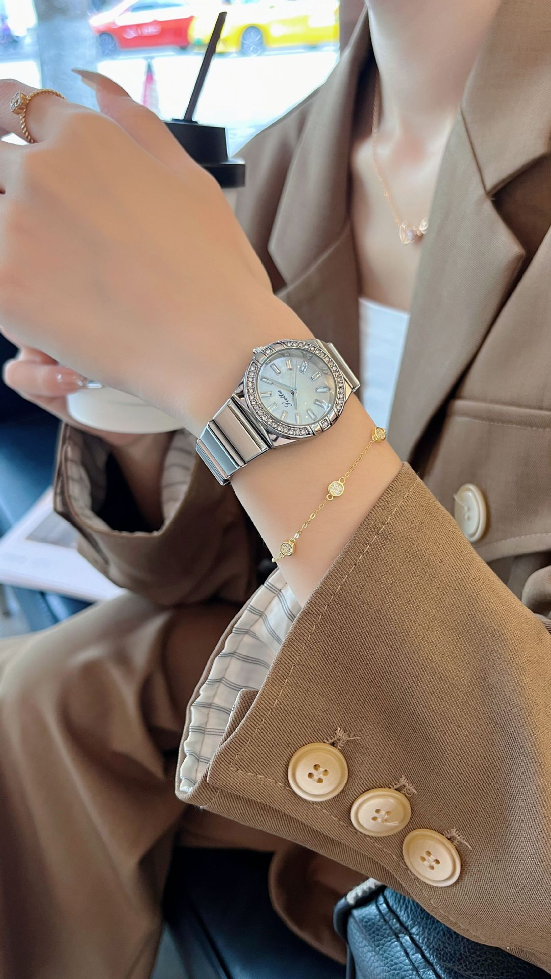 80g Weight Tempered Glass Mirror Material Alloy Strap Material Watch Classification Pointer Display Type Butterfly Double Snap Buckle Style Round Dial Shape Holiday, Office, Daily Occasion Quartz Movement Round, Rectangle Pattern All Seasons Season Women's Gender Casual, Elegant, Glam Style Casual Elegant Glam Round Rectangle Butterfly Double Snap Quartz Watch 5
