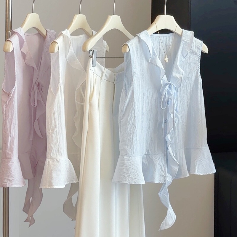 Gentle Style Ruffled V-Neck Shirt for Women, Summer Fashion, Loose Fit, Age-Reducing, Stylish, Versatile Sleeveless Tank Top Blouse Gentle Style Ruffled V-Neck Shirt for Women, Summer Fashion, Loose Fit, Age-Reducing, Stylish, Versatile Sleeveless Tank Top Blouse