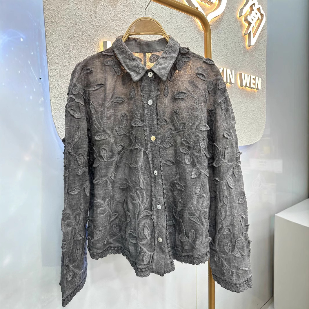 French-style Romantic And Exquisite Three-dimensional Jacquard Collared Shirt For Women, 2025 Spring New Loose Vintage_ecoleips.com