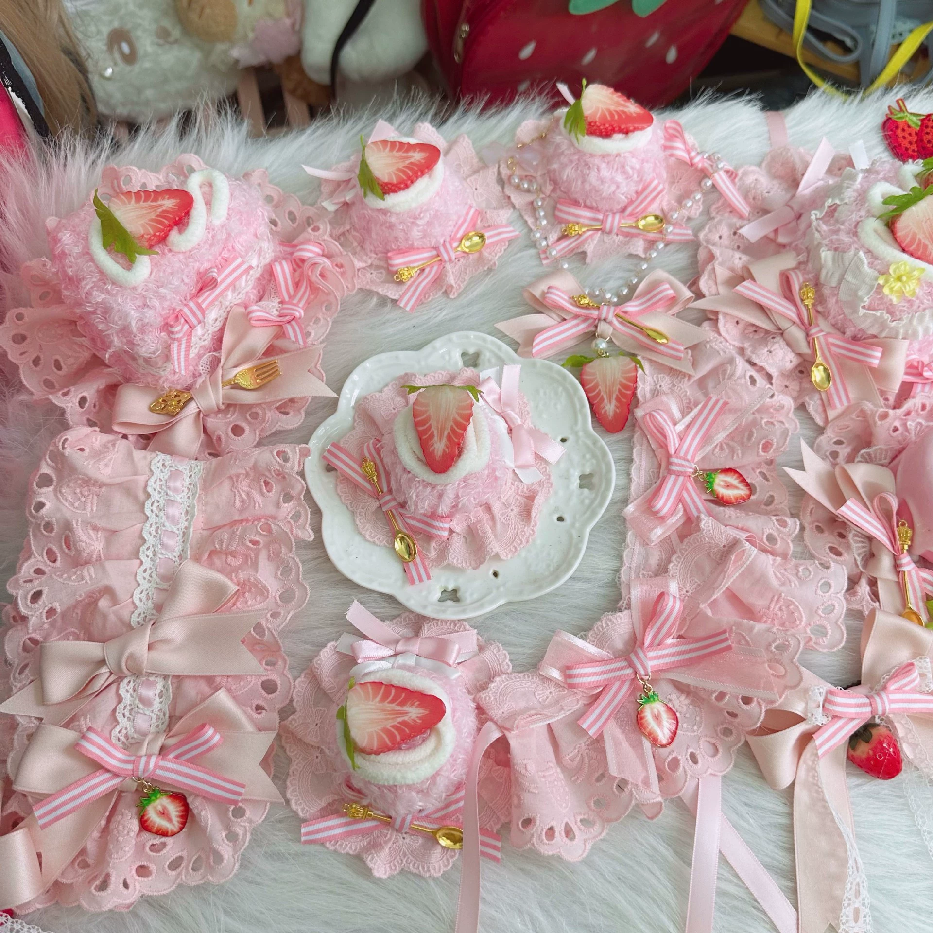 Шляпа с клубничным тортом, стерео, домашняя лолита, элемент повязки для волос, боковой зажим, реквизит, периферийные полоски, клубника, ручная работа