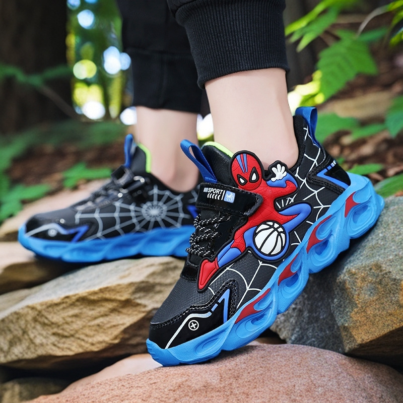 Children's Shoes Spider-Man Boys' Shoes 2024 Spring and Autumn Children's Sports Shoes Leather Non-Slip Lightweight Running Shoes for Children