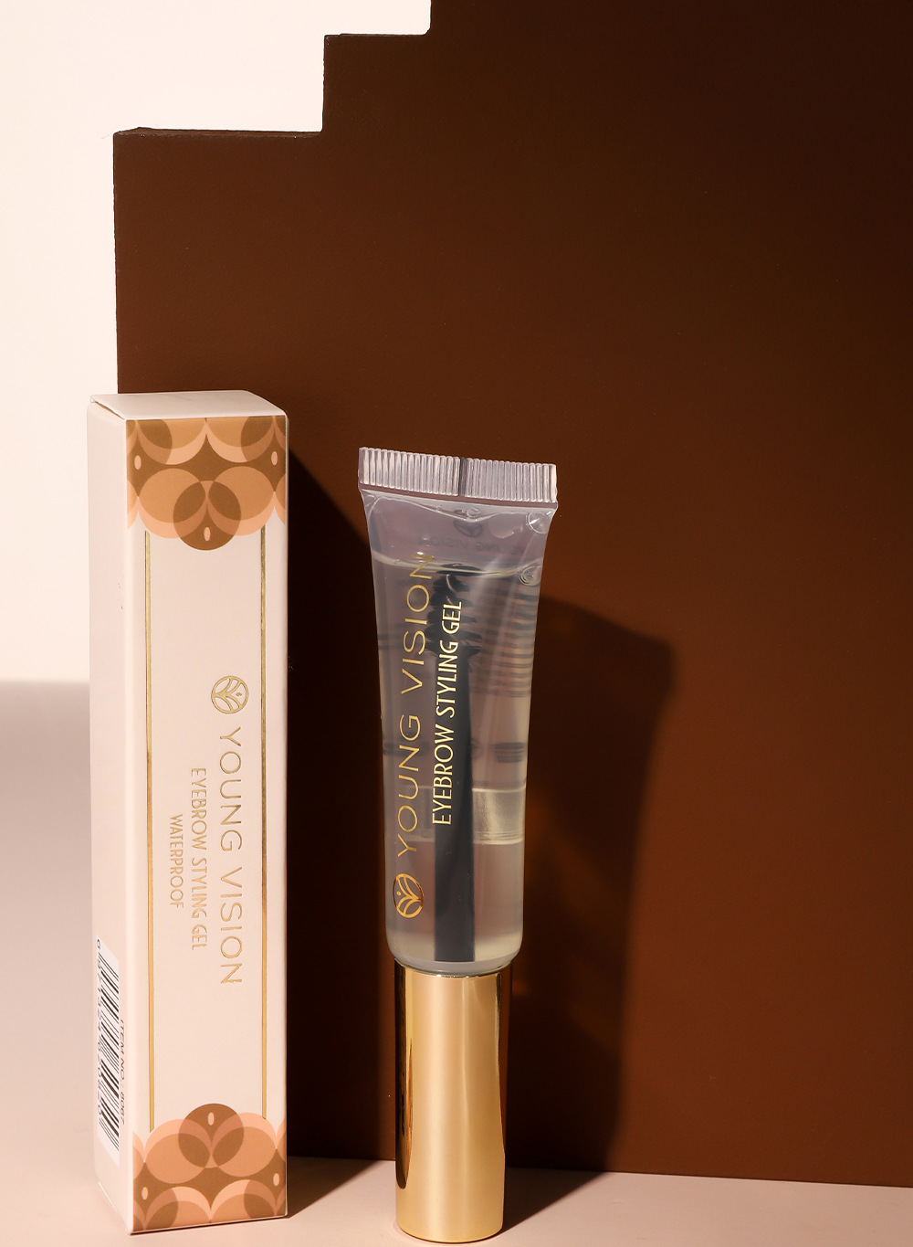 YOUNG VISION Eyebrow Dye is a three-dimensional shaping eyebrow gel that is wild and natural, and is not easy to smudge undefined