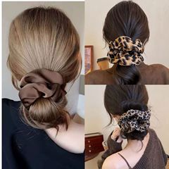 フランスのレトロでシンプルな団子の頭の大腸の輪の女性の韓国の小さい大衆の皿はポニーテールの紐のins風の春夏を髪の毛します。