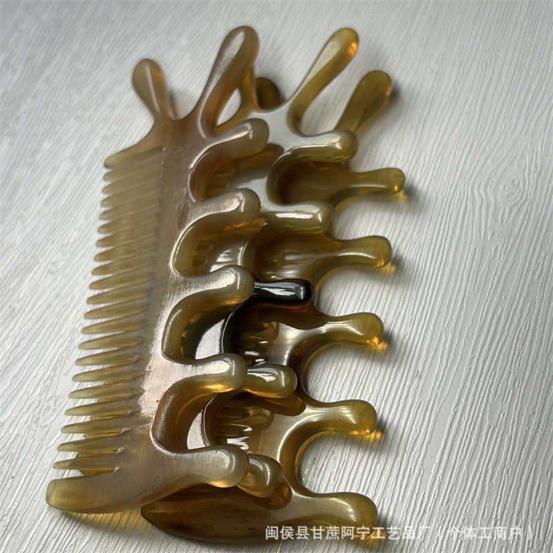Natural Horn Comb Double Sided Five Tooth Scalp Massage Comb Head Meridian Gua Sha Style 10-15CM in use
