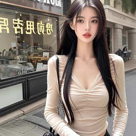 TZ6110韩系纯欲V领褶皱长袖T恤女小个子修身百搭性感辣妹短款上衣