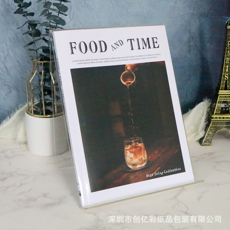 テーブル食器のサンプルプレート間の撮影装飾書ホテルレストランのグルメカフェの装飾はページをめくることができます。|undefined