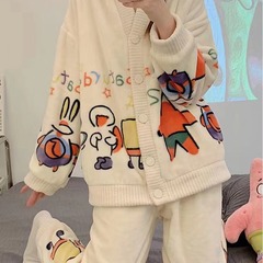 秋冬用裏起毛あったかパジャマセット、漫画風可愛いルームウェア、外出着としても着用可能