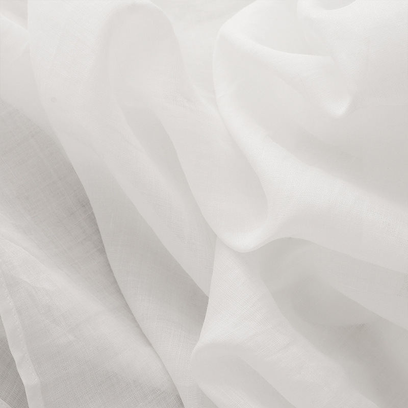 Realistic Shot: A White Ramie Fabric Loose-Fitting Long Dress With Artistic Flair, Perfect For Vacation Or Beachwear._ecoleips.com