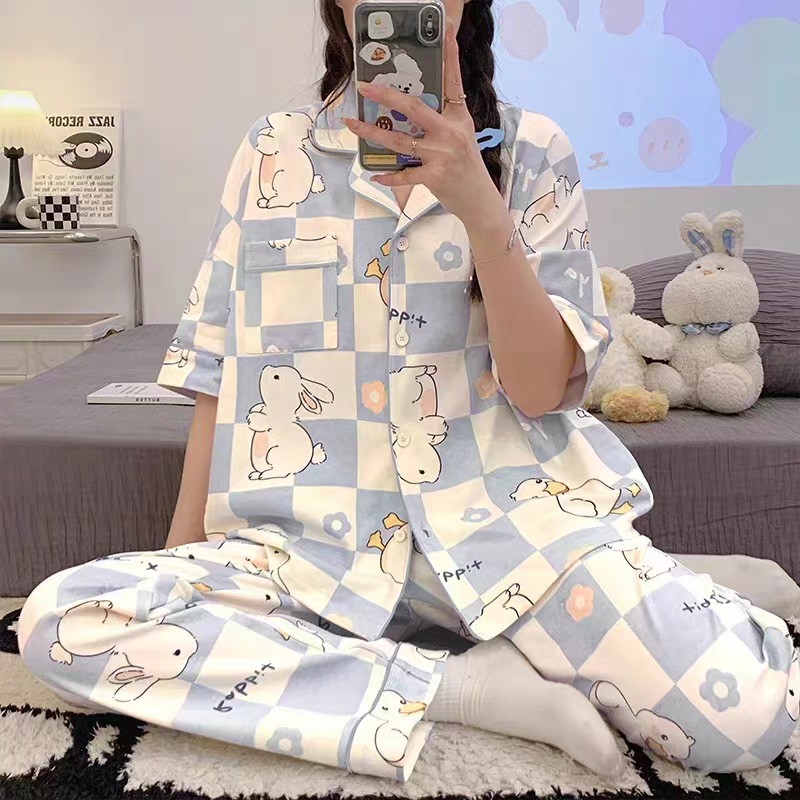 D.M-113 Short-length blue and white grid cardigan