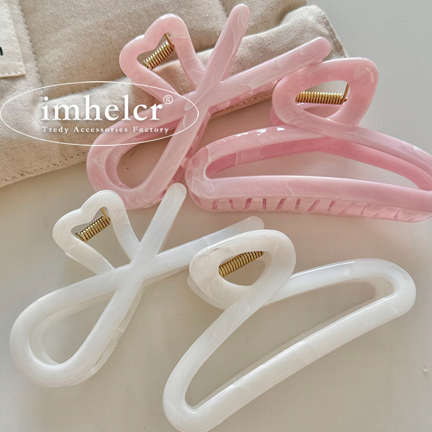 韩国镂空蝴蝶结衣架大号鲨鱼夹加厚质感好甜美简约时尚抓夹新款女