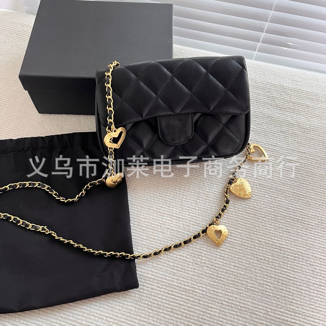 Classic pendant heart shaped