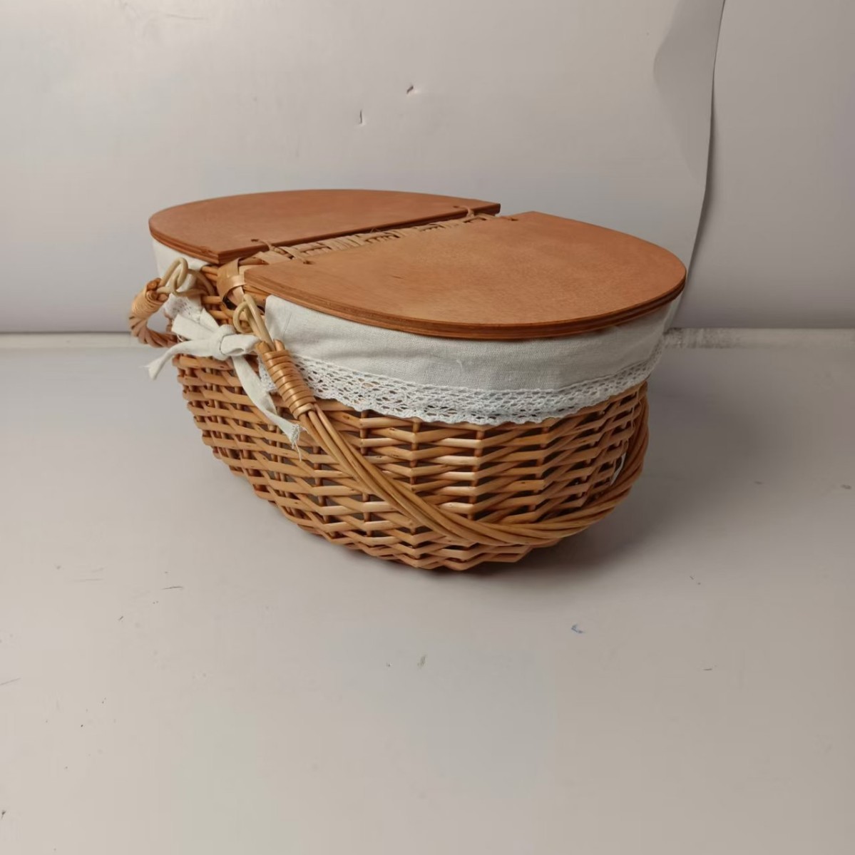 Canasta de picnic de mimbre Canasta tejida a mano Canasta de frutas con manija móvil Canasta de almacenamiento de regalo de mano Canasta de huevo de ratán