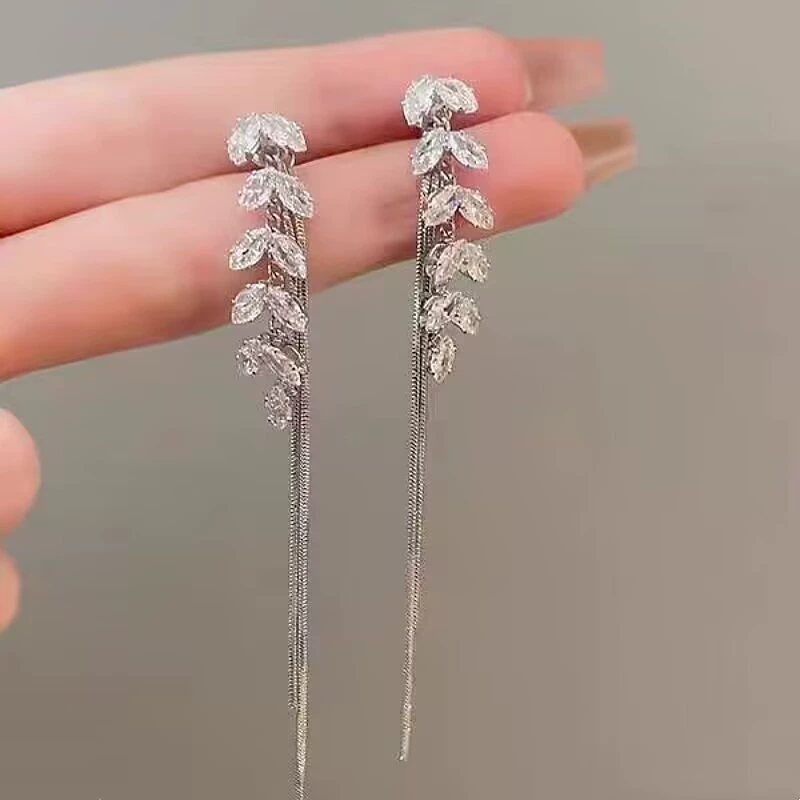 Серьги-гвоздики из серебра 925, маленький изысканный дизайн, легкий модный 2024, оптовые поставки доступны