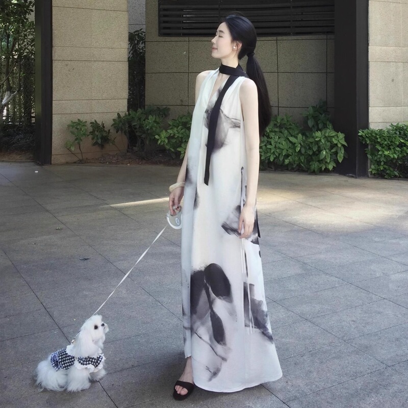 New Chinese-Style White Halter Neck Strap Dress for Women, Summer 2026 New Model, Petite Elegant Long Dress New Chinese-Style White Halter Neck Strap Dress for Women, Summer 2026 New Model, Petite Elegant Long Dress