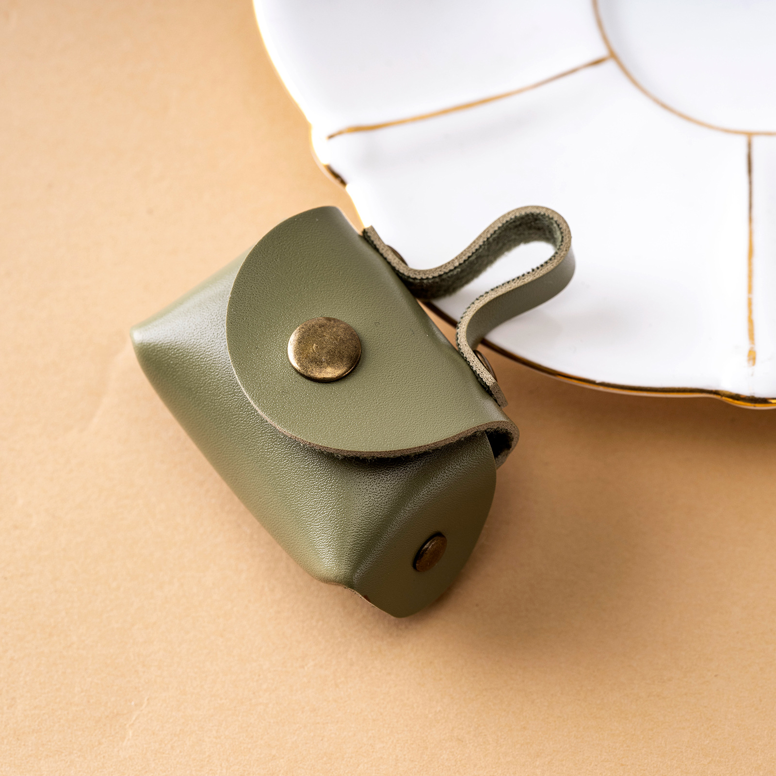 Small keychain, polyurethane pendant, universal wallet, light luxury style