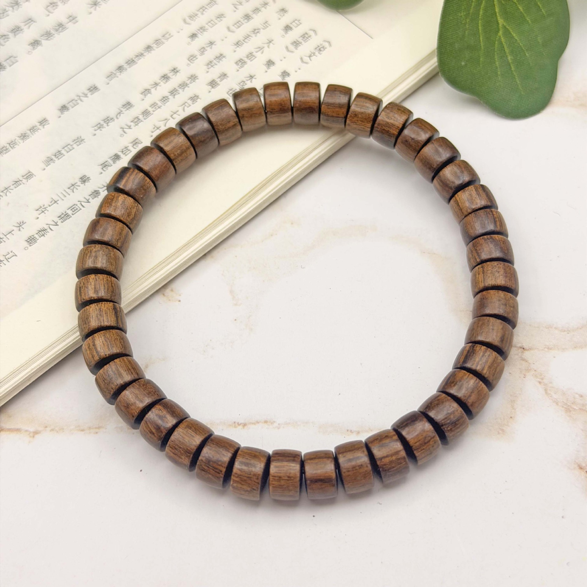 Black Flower Pear 5*7MM Pill Beads Bracelet