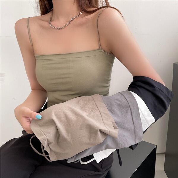 Summer solid color top with cups