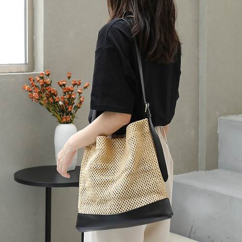 Japanese casual splicing mother-in-law bag ins new holiday beach straw bag net celebrity woven single shoulder crossbody women's bag