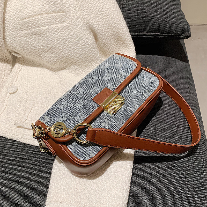 Women's 2023 Autumn New Texture and Fashionable Crossbody Bag Single Shoulder Underarm Bag Chain Small Square Bag_voghion.com