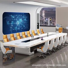 白い漆会議のテーブルの長いテーブルは簡単で、現代の大型オフィスの長方形はテーブルと椅子の組み合わせを相談します。