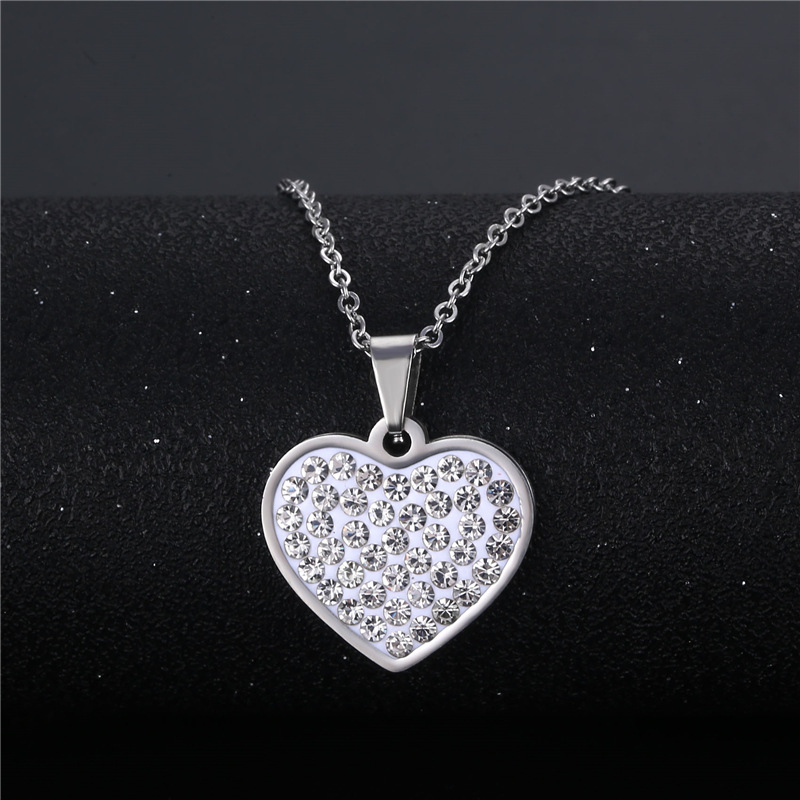 Wholesale Jewelry Simple Heart-shaped Inlaid Diamond Pendant Stainless Steel Necklace Nihaojewelry display picture 2