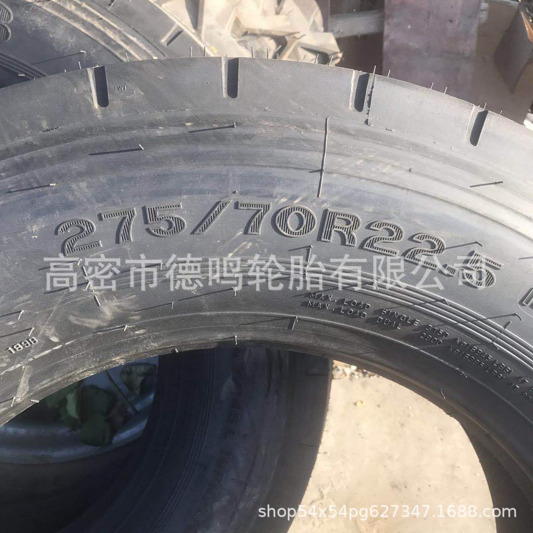 Suministro de fábrica remolque neumático 275/70R22.5 camión de acero de alambre de acero neumático de vacío