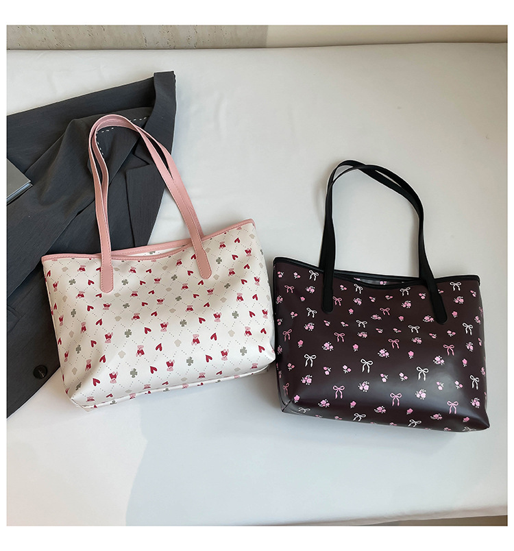 344g Weight Nylon Lining Material Sewing Thread Fashion Element Zipper Closure Type Double Shoulder Straps Strap Type Underarm Bag Bags Type Casual Occasion Pu Leather Material Heart Shape, Bow Knot Pattern All Seasons Season Women's Gender Vacation Style Square Shape Large Size Women's Large Pu Leather Heart Shape Bow Knot Vacation Sewing Thread Square Zipper Underarm Bag 18