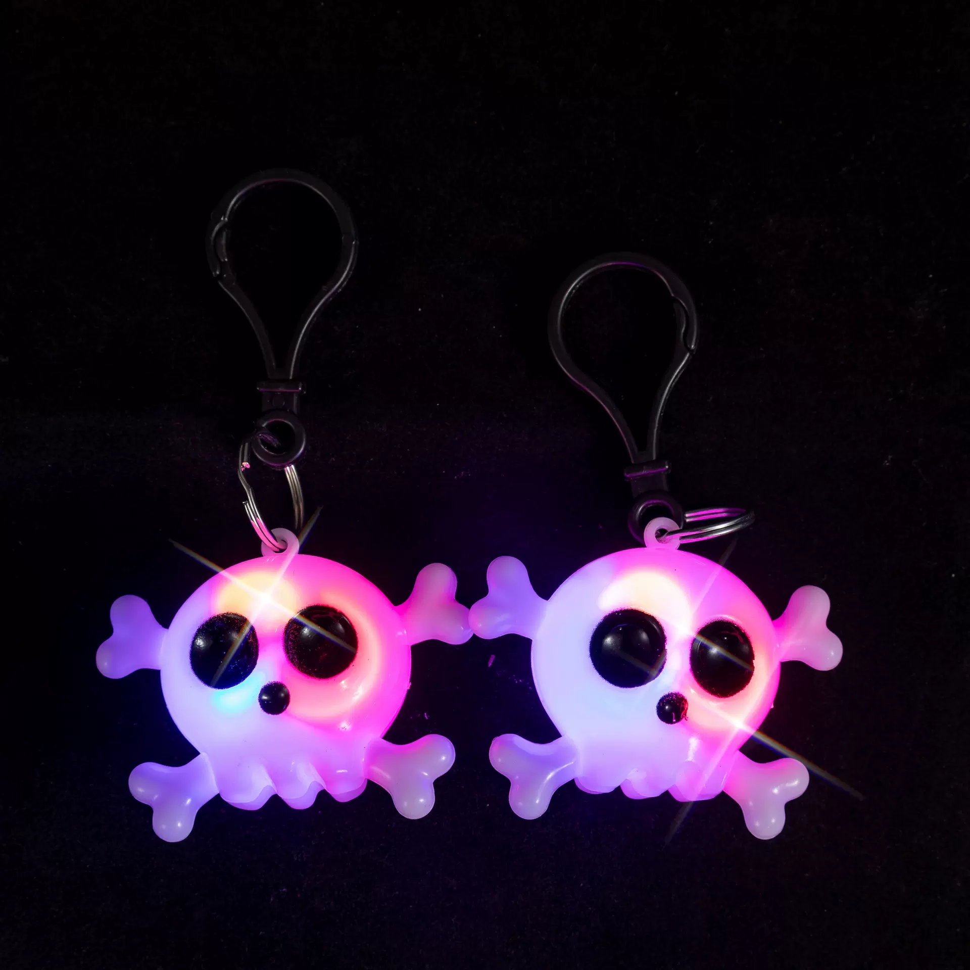 酷莱思特跨境专供万圣节发光鬼头吊坠鬼节发光钥匙扣