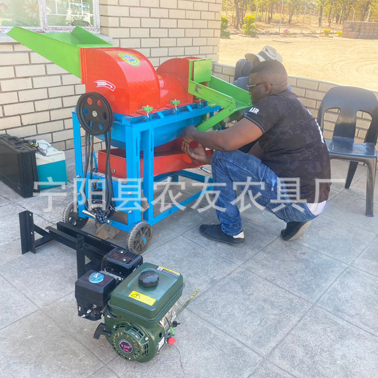 菜籽藜麦脱粒机移动型高粱小麦黄豆脱粒机4马力柴油机玉米脱粒机