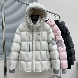 预售90白鸭绒羽绒服女短款新款连帽设计感针织袖口袋韩版加厚外套