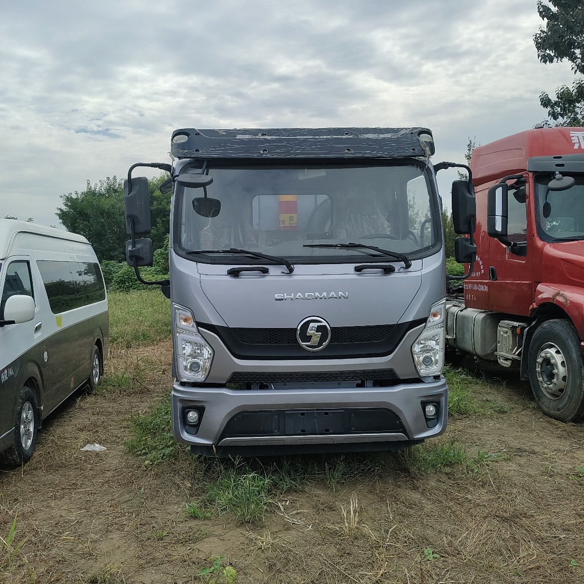 福田奥铃M卡3.7米箱式运输车，库存底盘国4大泵出口车各种库存