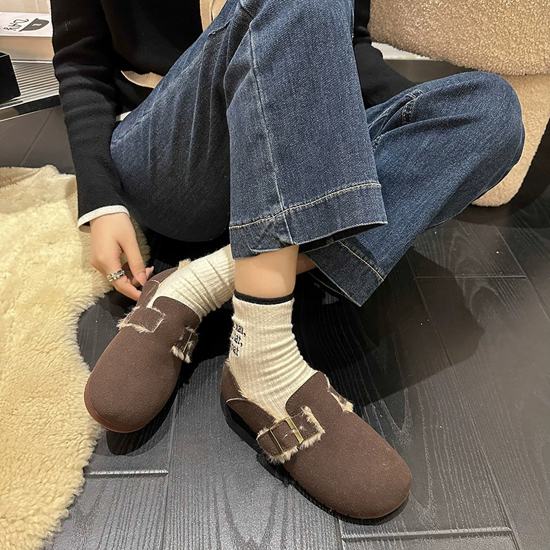 Матовая кожа носить хлопчатобумажные туфли женщины 2024 осень и зима минималистский шерстяной буксир ретро искусство один педаль плюс бархат ботинок