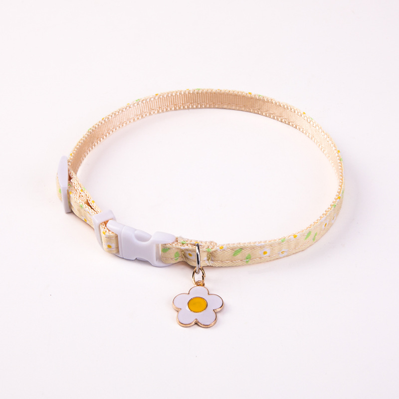 Adornos de flores pequeñas para gatos y perros, campanas, mascotas, gatos, perros pequeños y medianos, hebilla de seguridad anti-liberación, cabello recto de fábrica ajustable