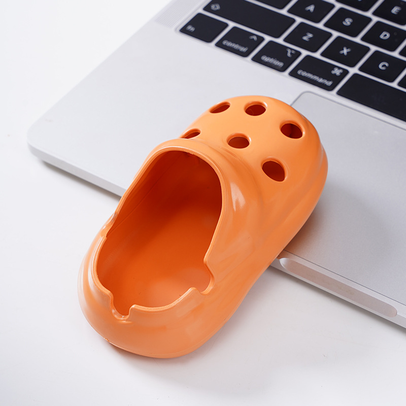 Zapatos con agujeros de celebridades de Internet Cenicero gris anti-volador creativo hogar lindo cenicero de escritorio antideslizante y antiescaldado