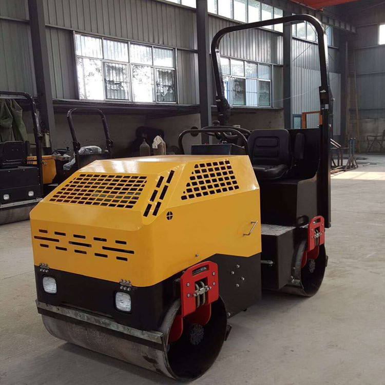 供应2吨全液压座驾式振动压路机 压道机 压实机 源厂直供实惠耐用