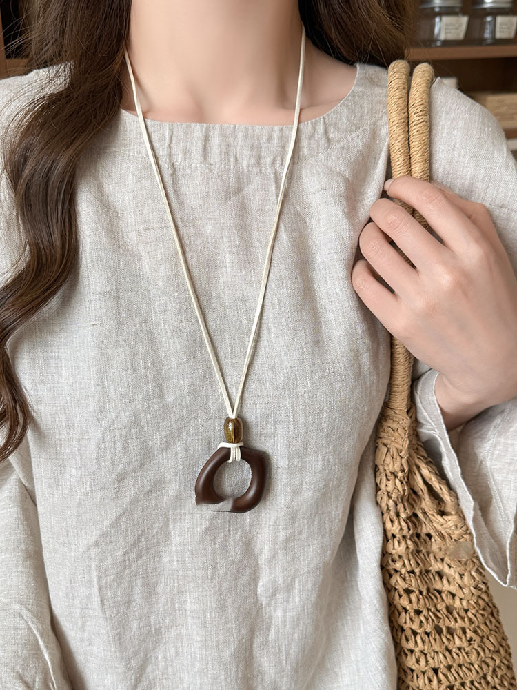 52# necklace-white-coffee color