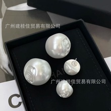 实拍香家高品质双C异形半圆球树脂耳钉女大小号珍珠耳饰工厂直销