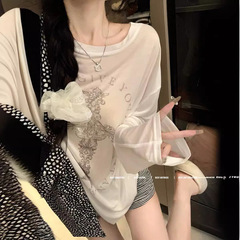 LITTLE (現在) 2025 春夏クロス日焼け止めプリント長袖ルーズホワイトカジュアル Tシャツ女性用