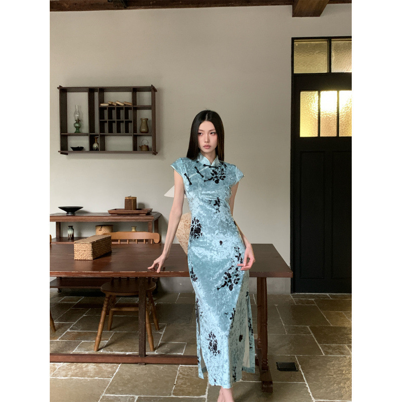 2026 Summer New Style Ink Painting Style New Chinese Style Stand Collar Waist-Cinched Mid-Length Slit Qipao Dress for Women 2026 Summer New Style Ink Painting Style New Chinese Style Stand Collar Waist-Cinched Mid-Length Slit Qipao Dress for Women