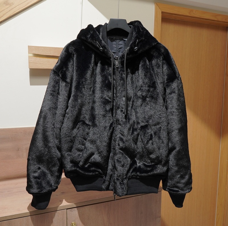 European and American Men's Wholesale Faux Fur Effect Reversible Loose Hooded Thick Jacket Black Coat 0993400 European and American Men's Wholesale Faux Fur Effect Reversible Loose Hooded Thick Jacket Black Coat 0993400