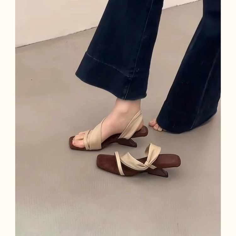 Цветные блоки в стиле ретро для горячих девушек! Замшевые однолинейные тапочки на танкетке с квадратным носком для женщин, летние сандалии на высоком каблуке с открытым носком в корейском стиле