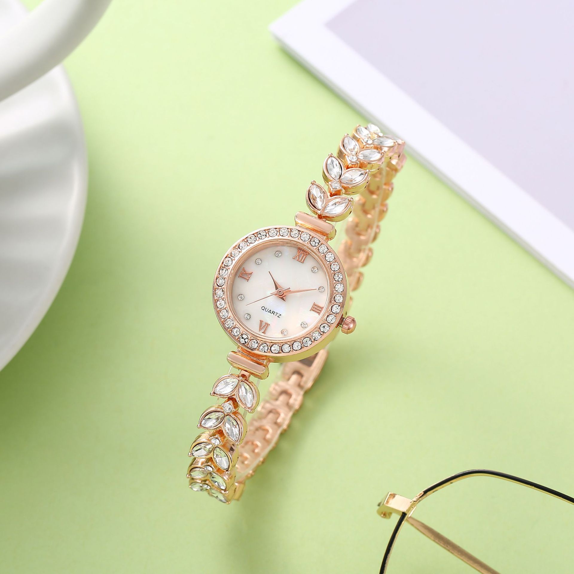 Mermaid Women's Gives Girlfriend Set Light Luxury Small Group Bracelet Fashion Watch_voghion.com
