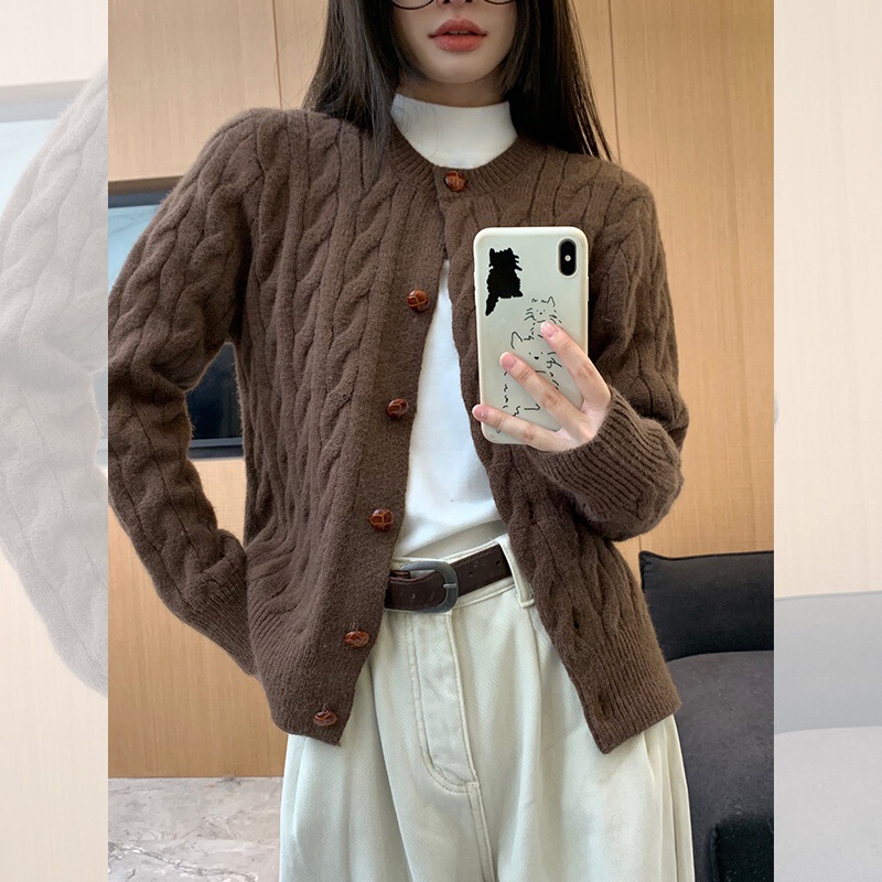 Song Zheng'En's Korean-Style Twist-Knit Cardigan for Women, New Autumn and Winter Wide Sweater with Loose Buttons, Slimming Long-Sleeve Outerwear