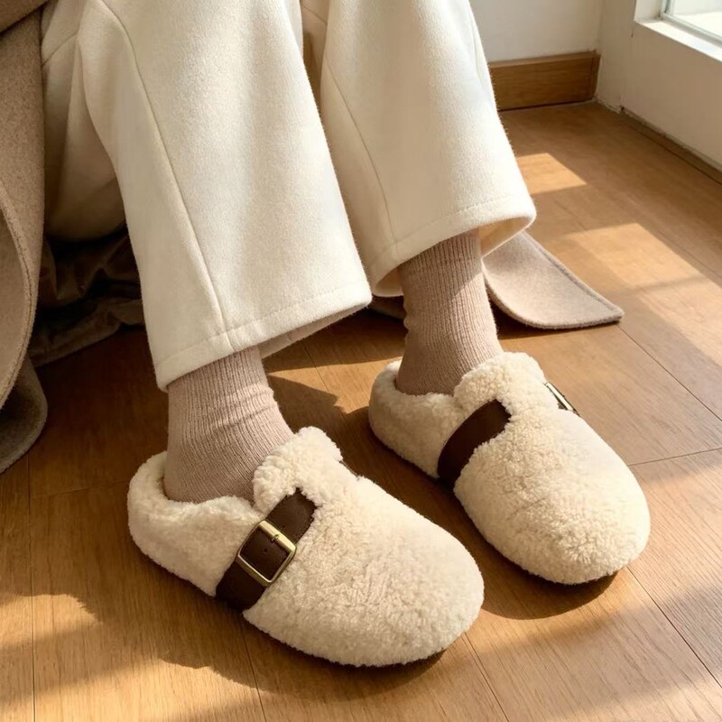 Thick-soled Birkenstock-style furry slippers for women, suitable for outdoor wear, 2026 autumn/winter new collection, snow boots, slip-on design, and fleece-lined cotton slippers Thick-soled Birkenstock-style furry slippers for women, suitable for outdoor wear, 2026 autumn/winter new collection, snow boots, slip-on design, and fleece-lined cotton slippers