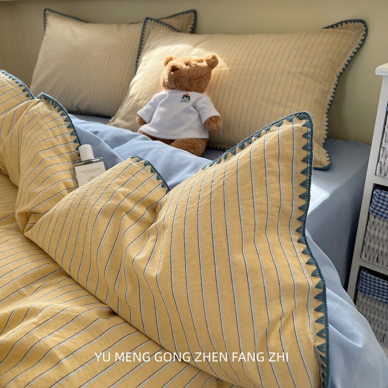 Minimalist style sea salt blue striped shell edge 100% pure cotton four-piece set, all-cotton striped ins minimalist style duvet cover and bed sheet Minimalist style sea salt blue striped shell edge 100% pure cotton four-piece set, all-cotton striped ins minimalist style duvet cover and bed sheet